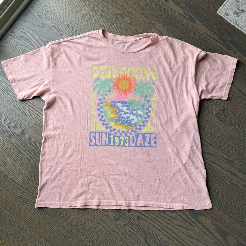 Preowned Woman’s Billabong Beach Dream Tshirt. Size. Size: XL